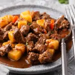 Carne com batata e cenoura na panela de pressão elétrica