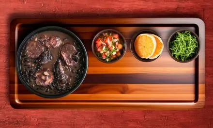 Feijoada na panela de pressão elétrica