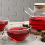 Chá de Frutas Vermelhas na Chaleira