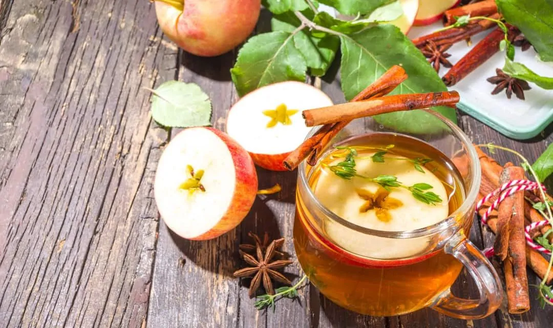 Chá de Maçã com Canela na Chaleira