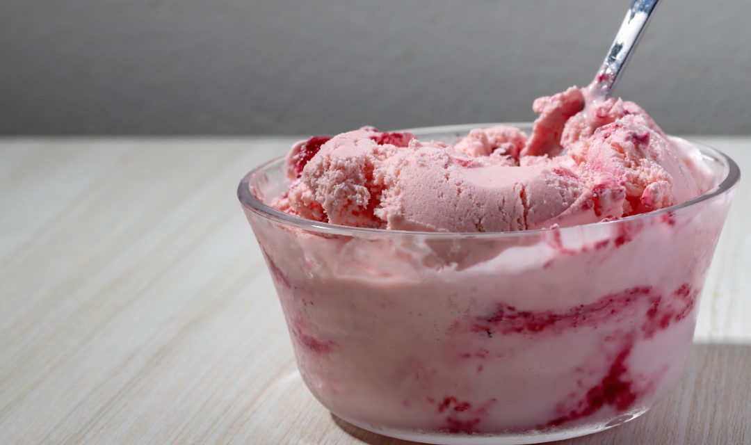 Sorvete de Banana e Morango no Liquidificador
