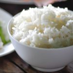 Como fazer arroz na panela de arroz