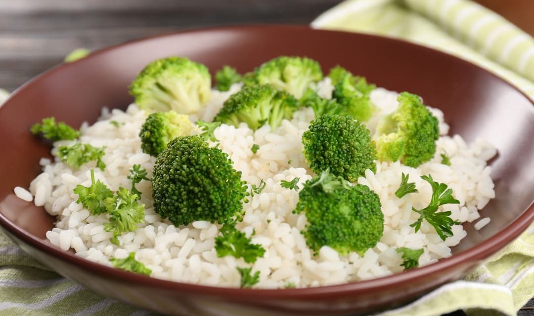 Arroz com Brócolis na Panela de Arroz