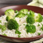 Arroz com Brócolis na Panela de Arroz