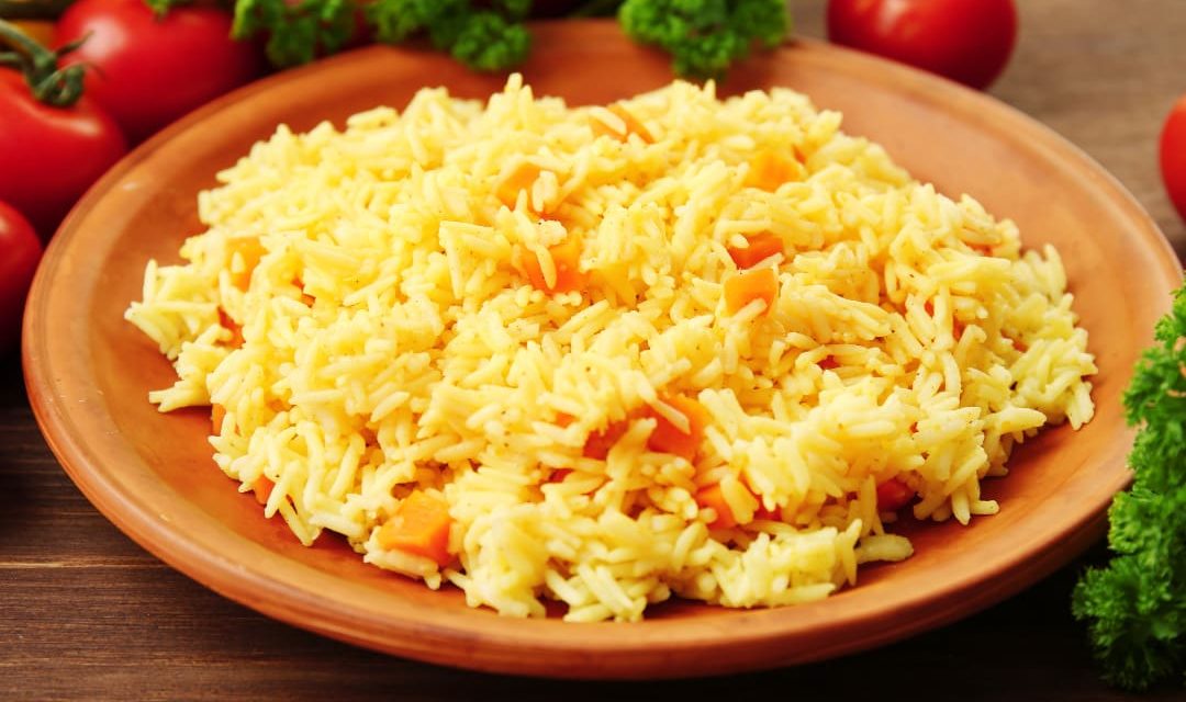 Arroz com Cenoura na Panela de Arroz