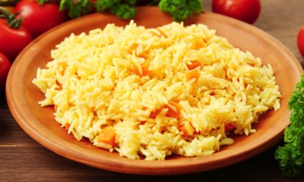 Arroz com Cenoura na Panela de Arroz
