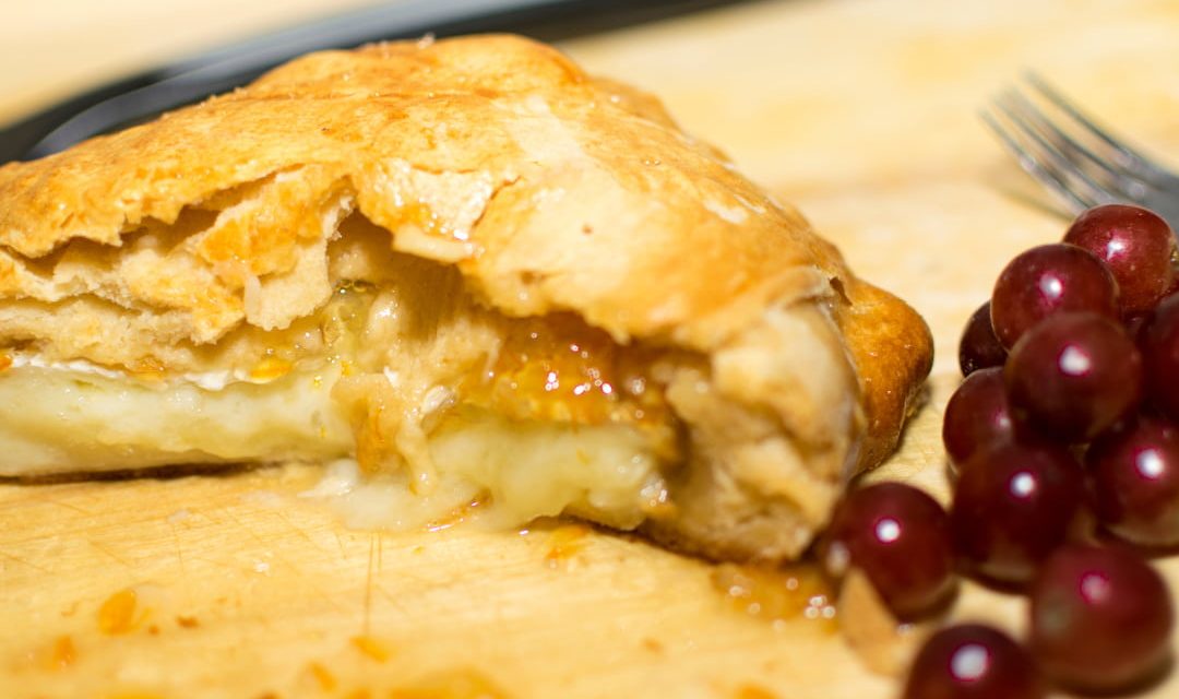 Queijo brie folhado na air fryer