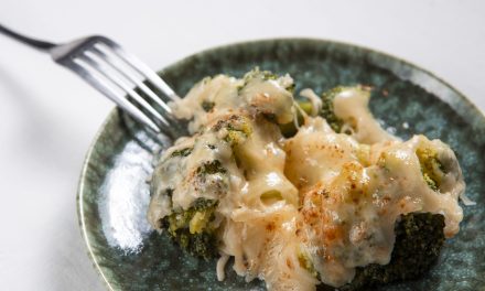 Brócolis na Air Fryer: receita gratinada, fácil e rápida