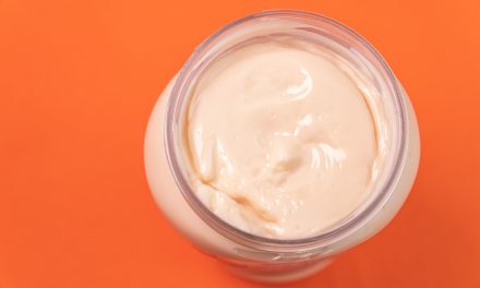 Maionese caseira: o segredo para o ponto de emulsão perfeito
