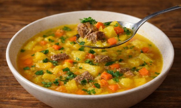 Sopa de mandioquinha com carne