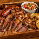 Churrasco com batatas rústicas