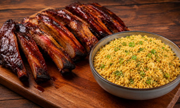 Costelinha barbecue com farofa crocante
