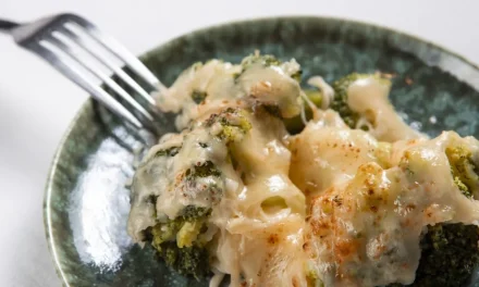 Brócolis na Air Fryer: receita gratinada, fácil e rápida