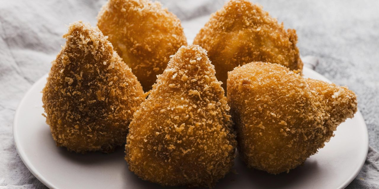 Coxinha de frango com catupry