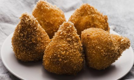 Coxinha de frango com catupry
